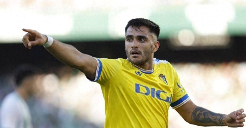 关于赫塔菲主场告捷，守住领先优势的信息