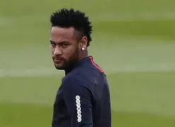 内马尔赛前列队欢迎维尼修斯,尊重对手尽显风度!的简单介绍 内马尔赛前列队欢迎维尼修斯,尊重对手尽显风度!的简单介绍